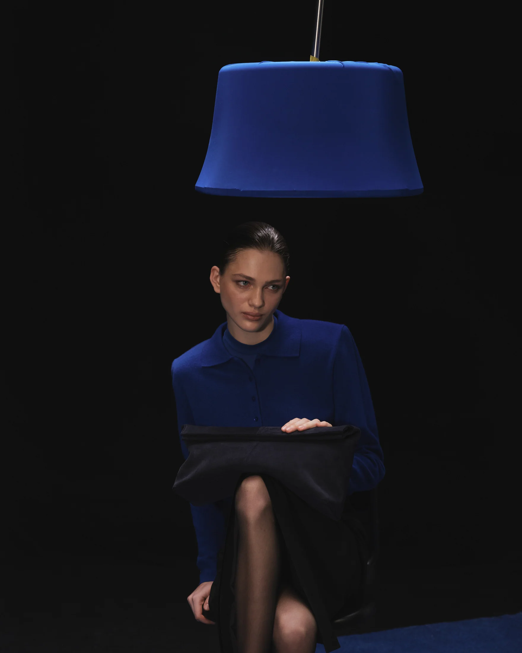 Elza Clutch in Navy - Image 5