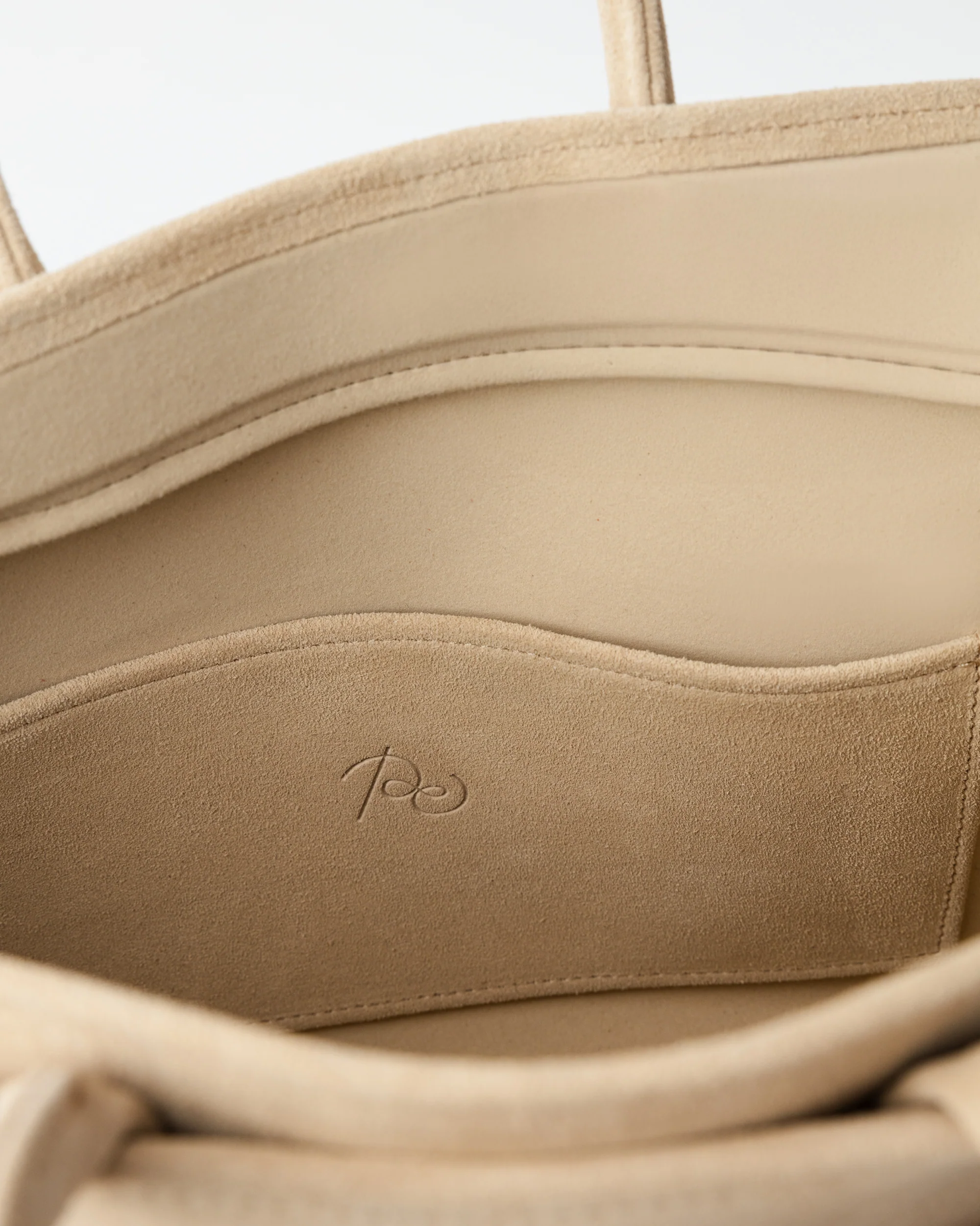Object â„– 03 Bag Medium in Milky - Image 7